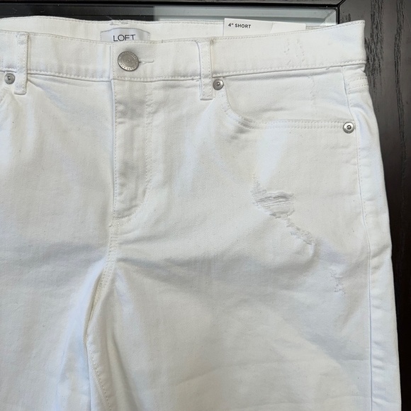 *LOFT* White Denim Frayed 4" Mid Rise Shorts Size 8 NWT - Picture 7 of 13